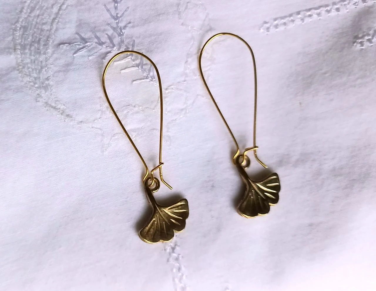 New golden lotus flower earrings - creation – photo 3